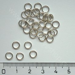 Plastový kroužek - 5 mm