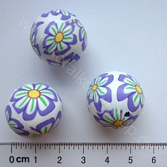 Fimo kulička - bílá s fialovými kytičkami